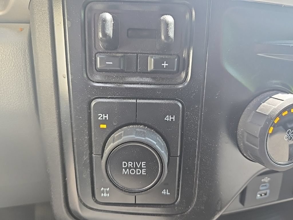 Certified 2024 Ford F250 XL w/ STX Appearance Package AWD/4WD image 17