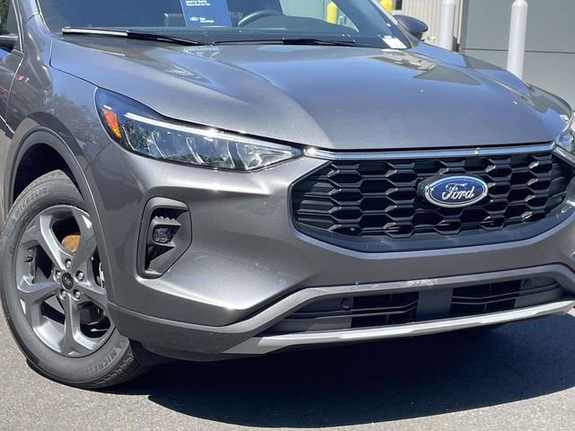 Certified 2025 Ford Escape ST-Line Elite w/ Tech Pack #1 image 8