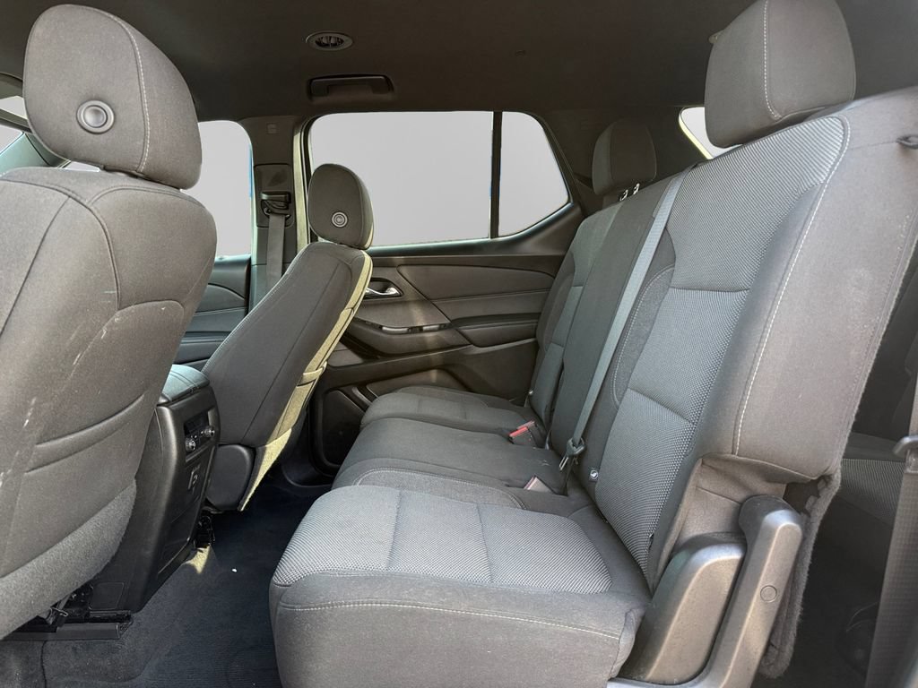 Used 2023 Chevrolet Traverse LT FWD image 12