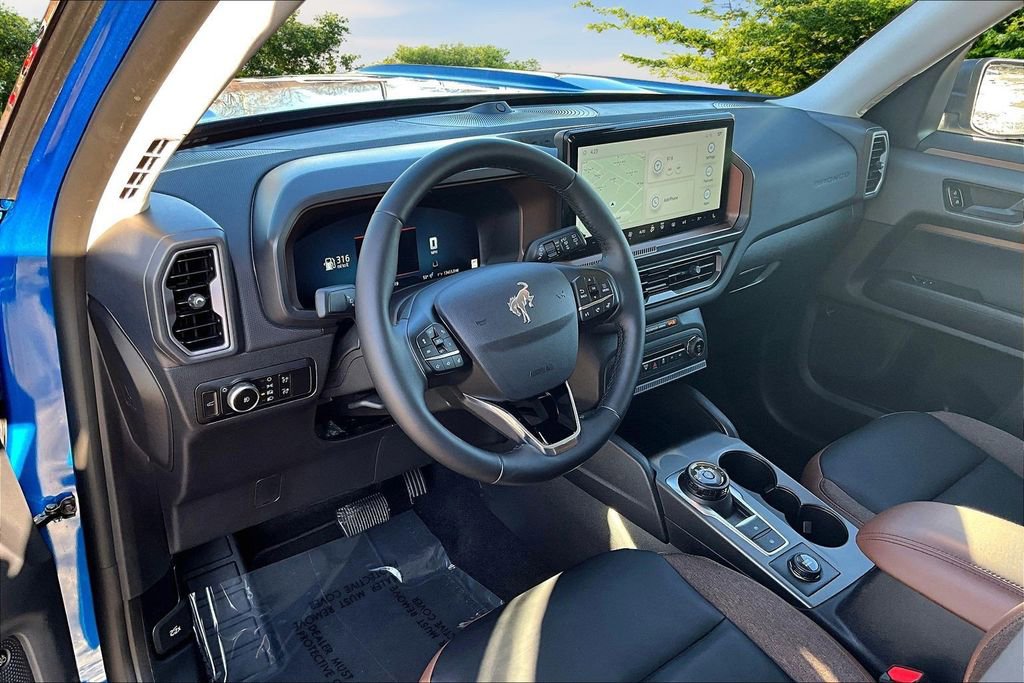 Certified 2025 Ford Bronco Sport Outer Banks w/ Outer Banks Tech Package+ image 13