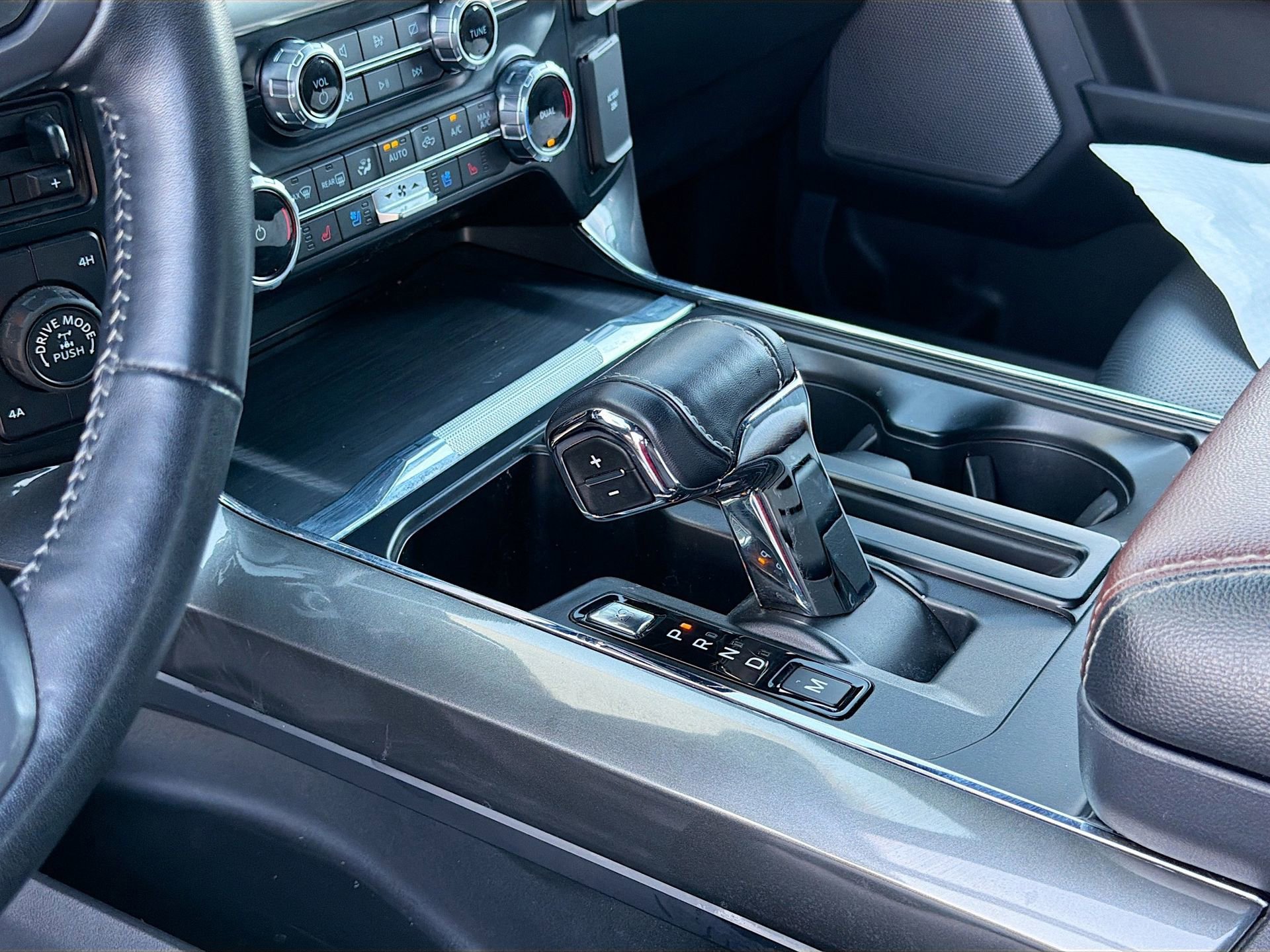 Certified 2023 Ford F150 Lariat w/ Equipment Group 502A High image 22