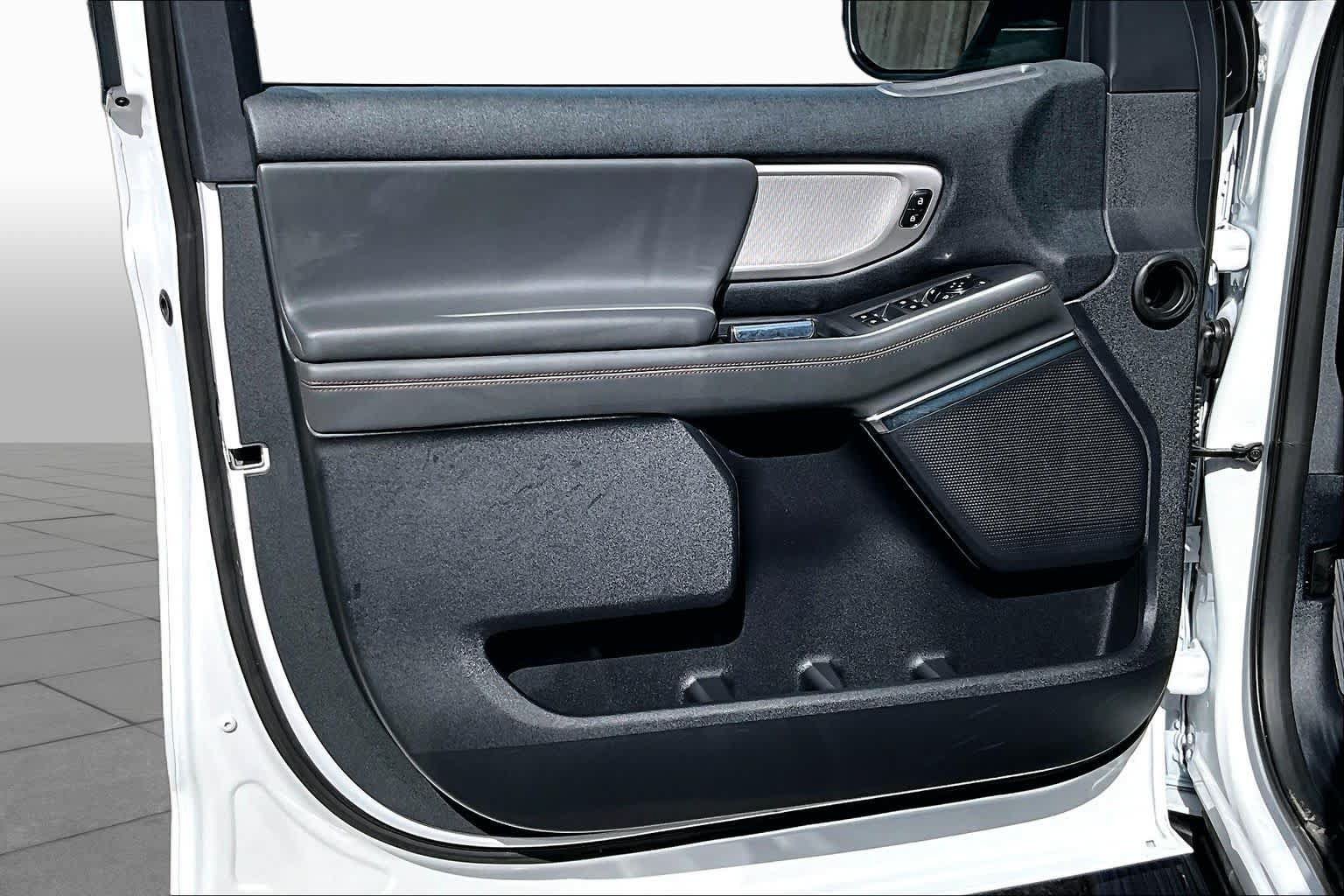 Certified 2025 Ford Expedition Active RWD image 21