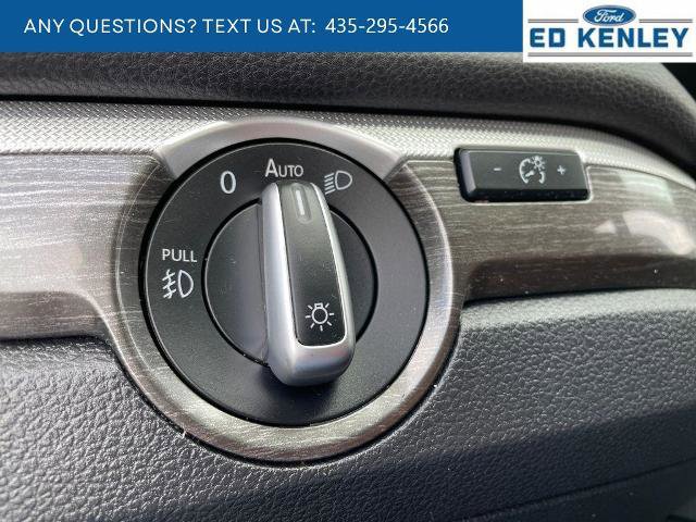 Used 2018 Volkswagen Passat 2.0T SEL Premium FWD image 19