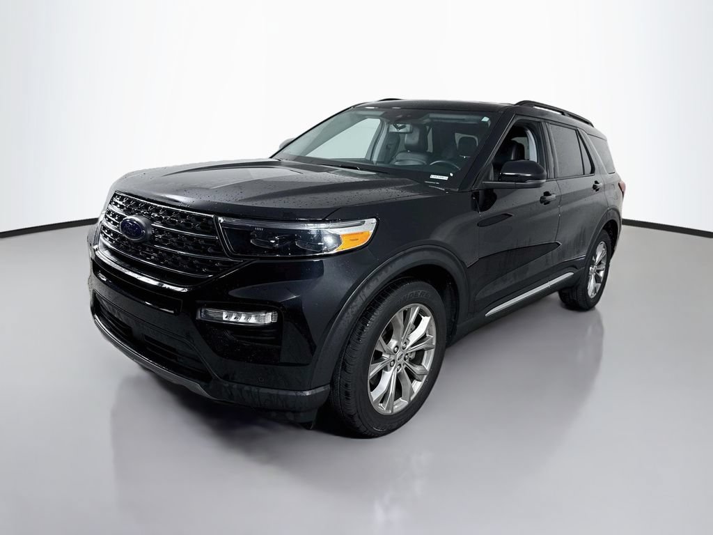 Certified 2023 Ford Explorer XLT w/ Equipment Group 202A AWD/4WD image 9