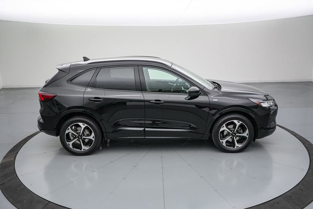 Certified 2023 Ford Escape ST-Line Select w/ Tech Pack #2 AWD/4WD image 6