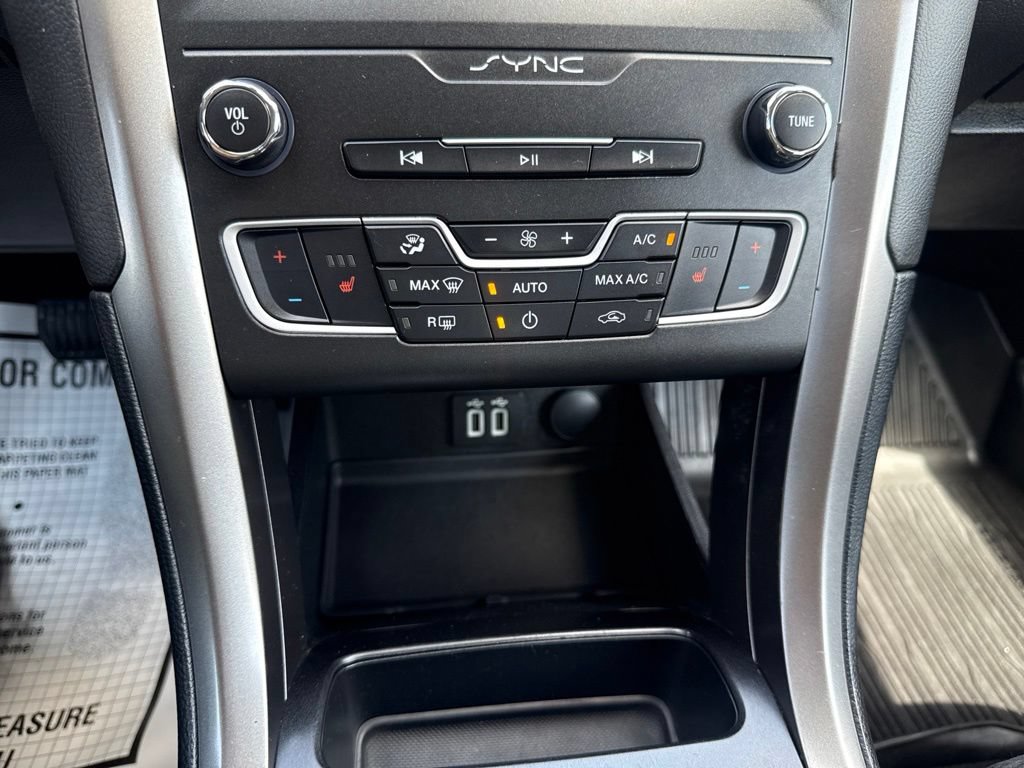 Certified 2020 Ford Fusion SE AWD/4WD image 34