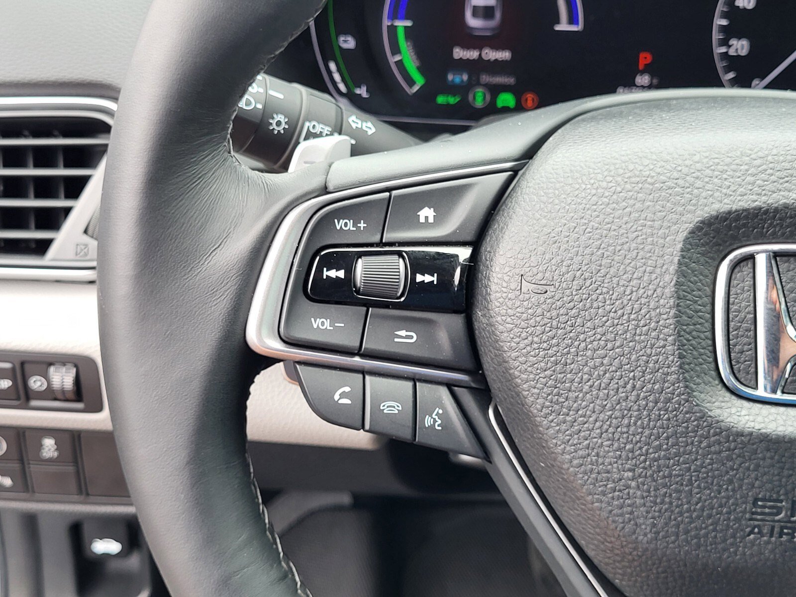 Used 2019 Honda Accord Touring image 25