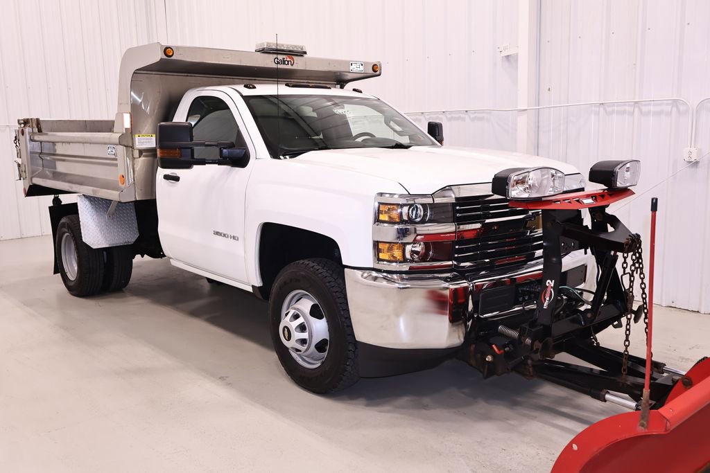 Used 2017 Chevrolet Silverado 3500 W/T w/ WT Convenience Package AWD/4WD image 4