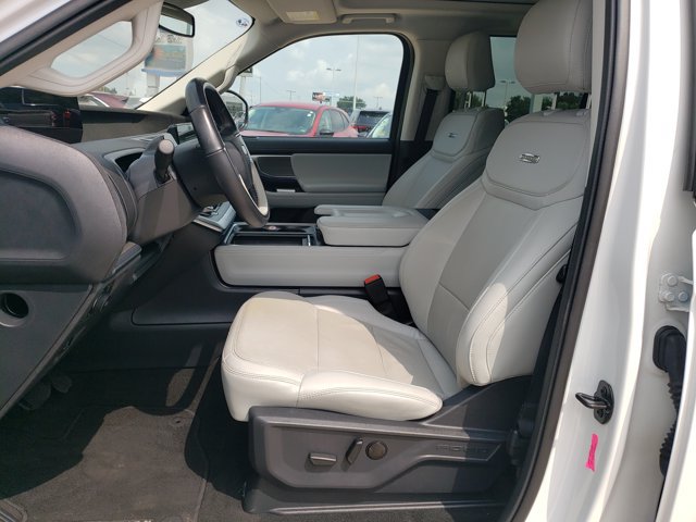 Certified 2025 Ford Expedition Platinum AWD/4WD image 13