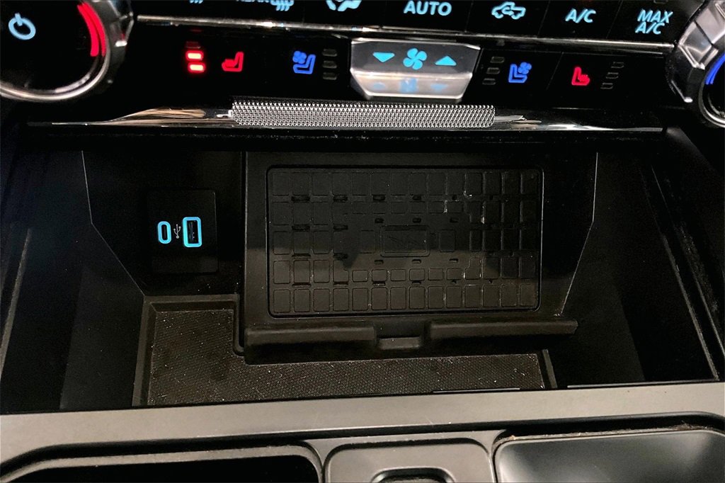 Certified 2023 Ford F150 Platinum w/ Equipment Group 701A High image 25