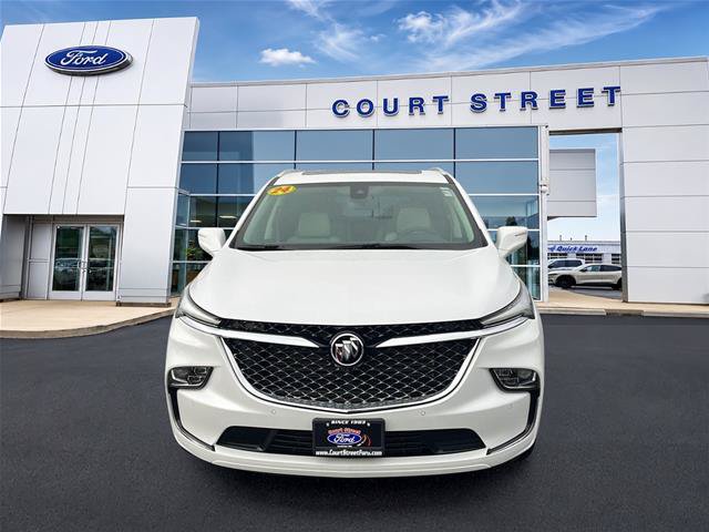 Used 2024 Buick Enclave Avenir w/ Avenir Technology Package AWD/4WD image 2