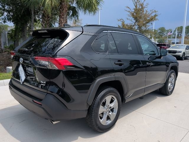 Used 2024 Toyota RAV4 XLE AWD/4WD image 6