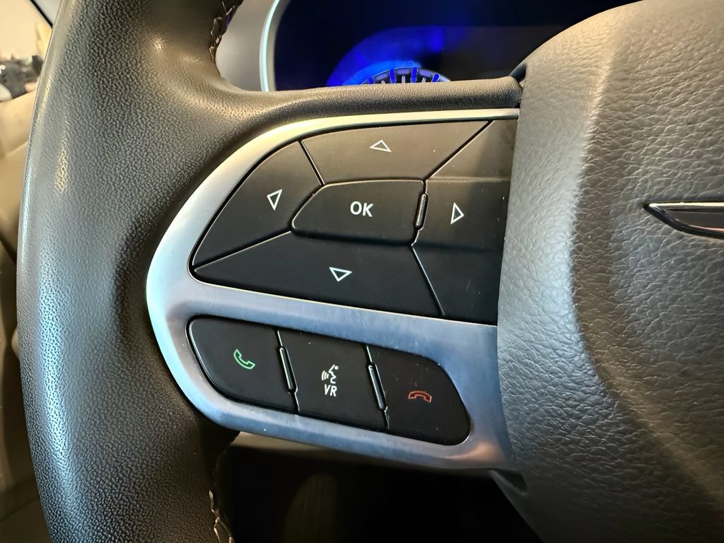 Used 2023 Chrysler Voyager LX FWD image 25
