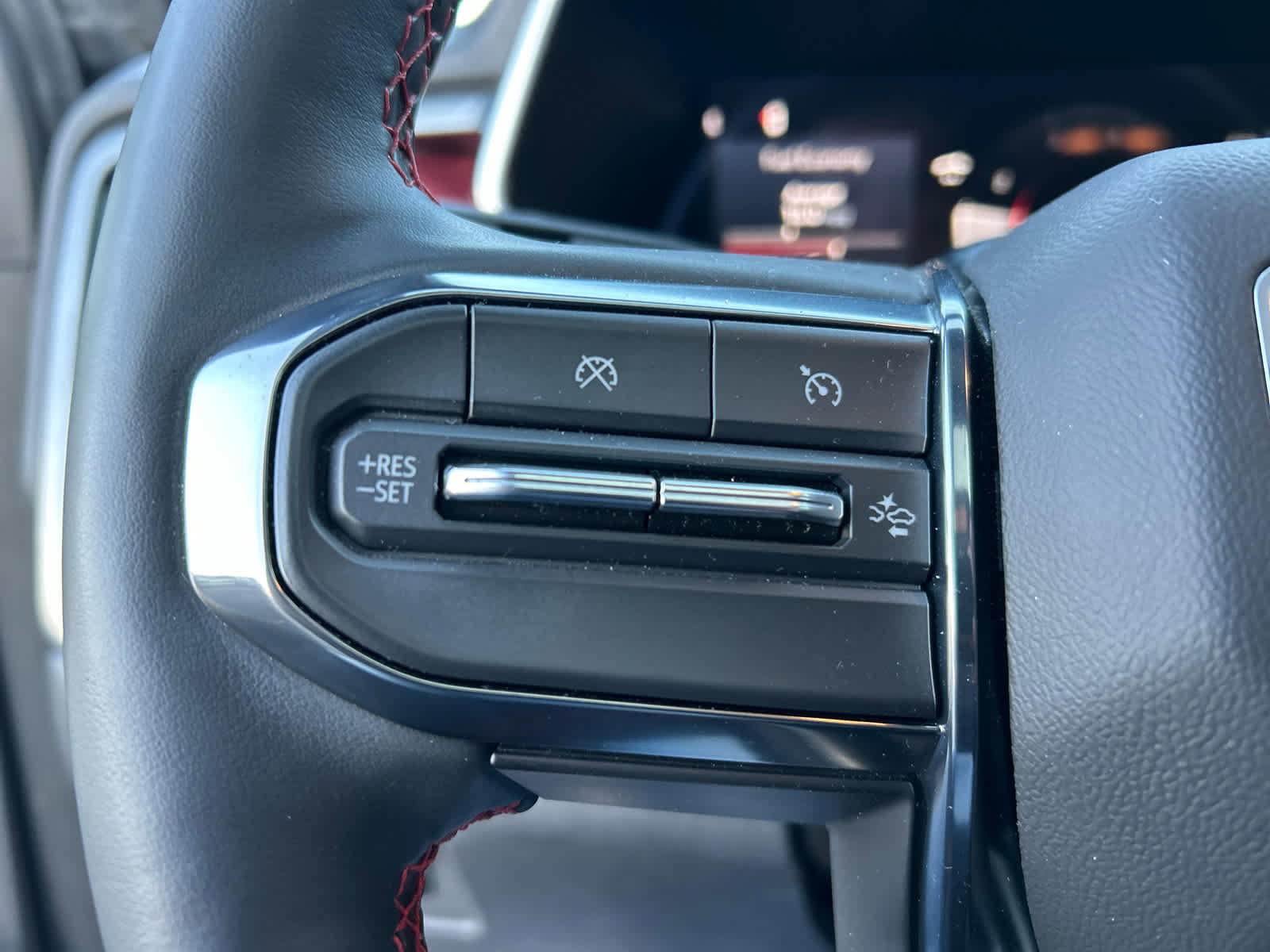 Used 2023 GMC Canyon AT4X image 32