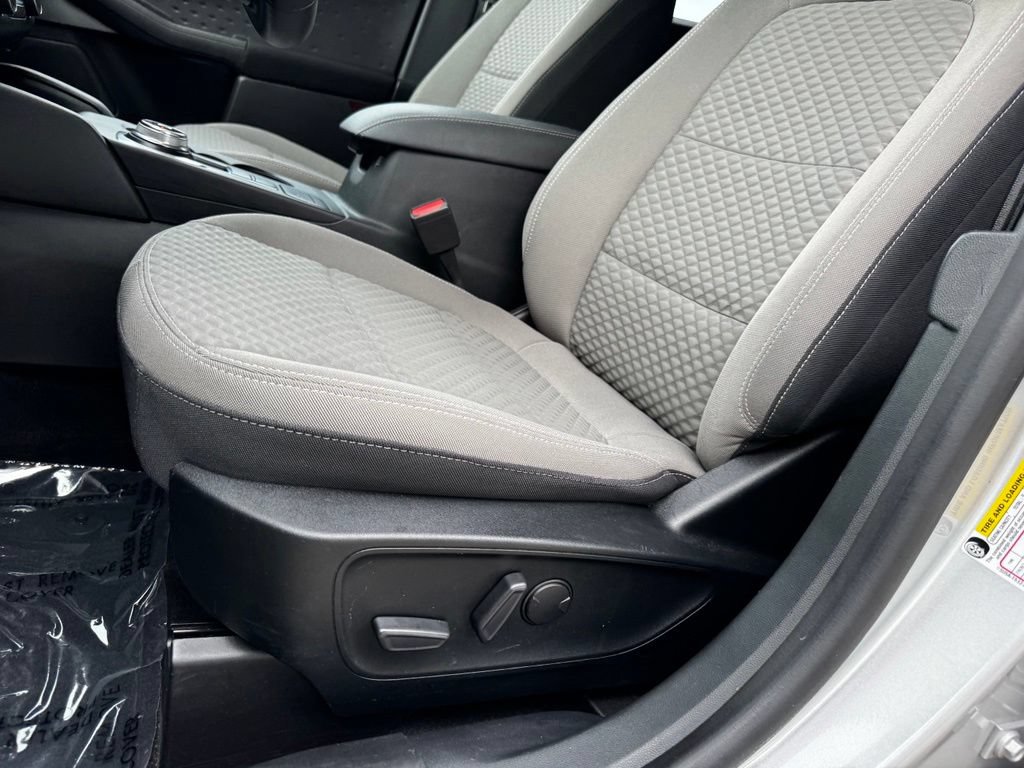Certified 2020 Ford Escape SE Sport AWD/4WD image 6