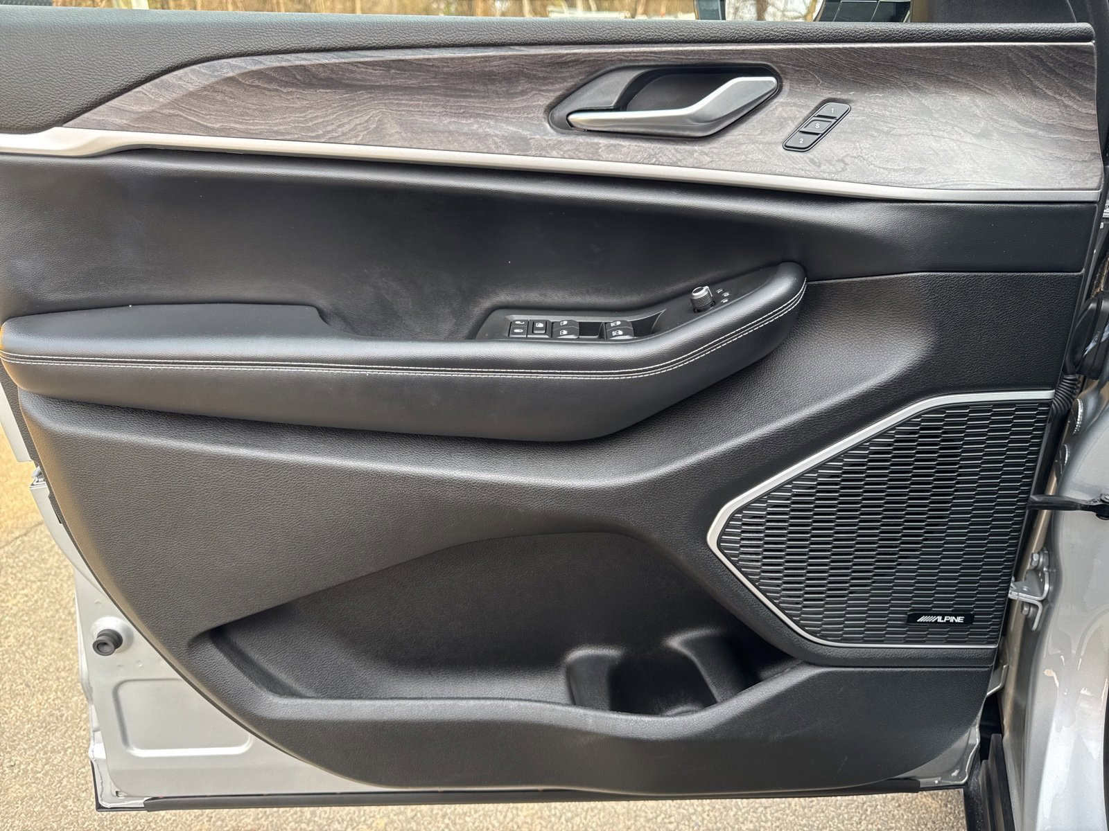 Used 2021 Jeep Grand Cherokee L Limited image 39