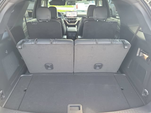 Certified 2025 Ford Explorer ST RWD image 8
