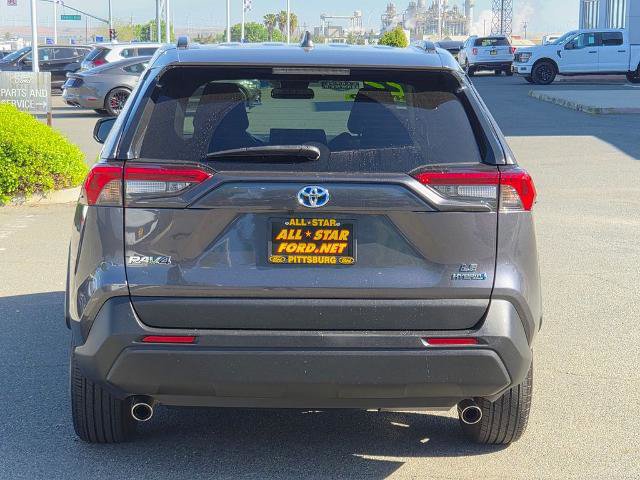 Used 2022 Toyota RAV4 LE AWD/4WD image 4