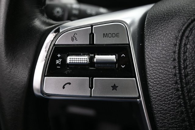 Used 2025 Kia Telluride S FWD image 17