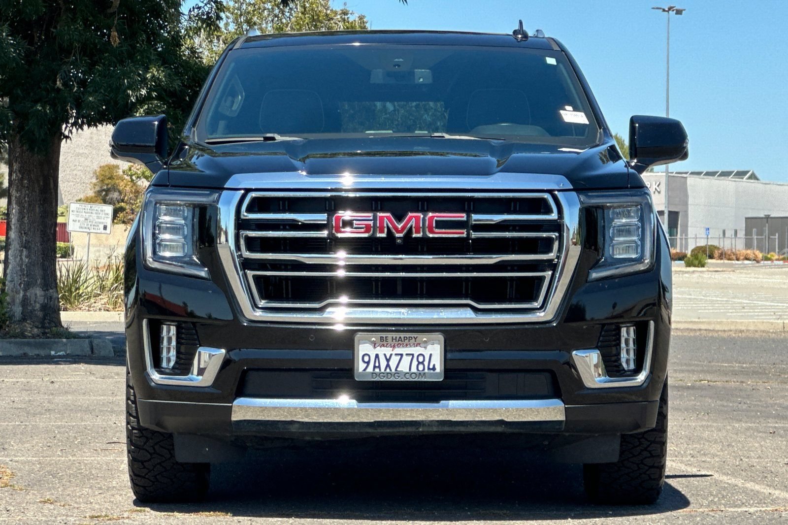 Used 2022 GMC Yukon SLT w/ SLT Premium Package AWD/4WD image 9