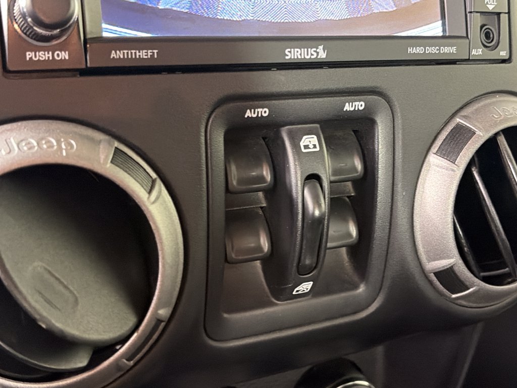 Used 2017 Jeep Wrangler Unlimited Sport w/ Quick Order Package 24S AWD/4WD image 21