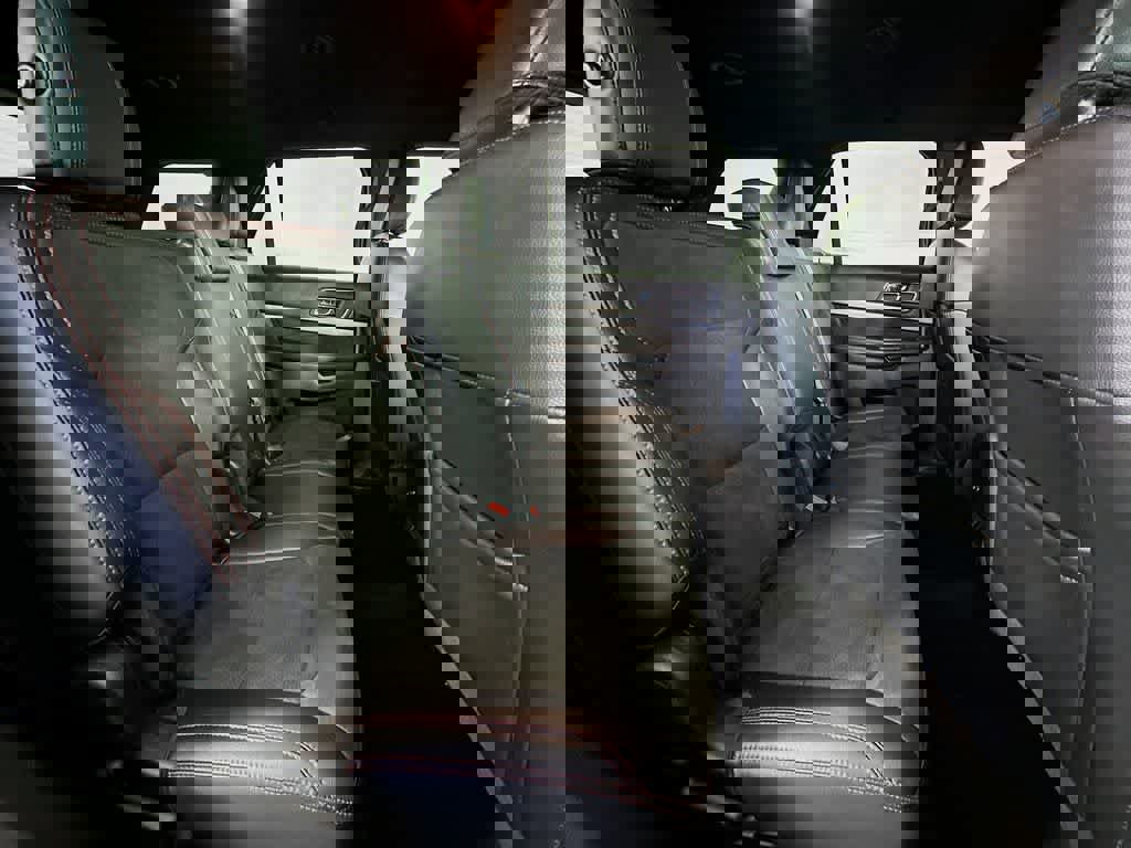 Certified 2019 Ford Explorer XLT w/ Equipment Group 202A image 33