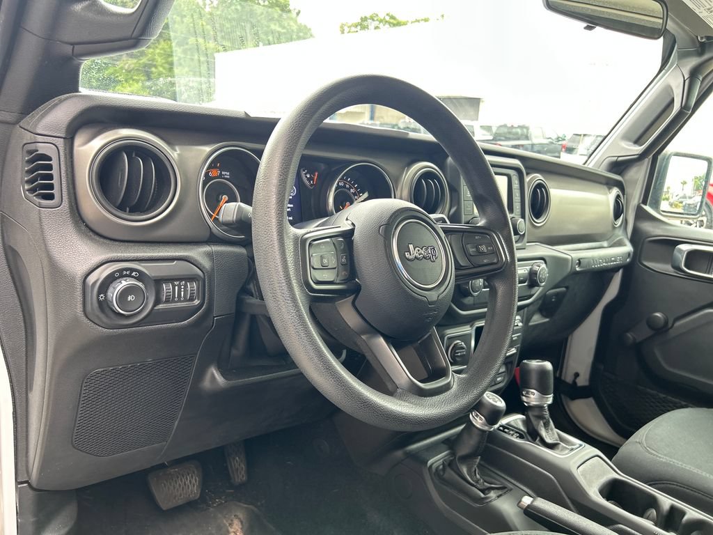 Used 2021 Jeep Wrangler Unlimited Sport AWD/4WD image 10