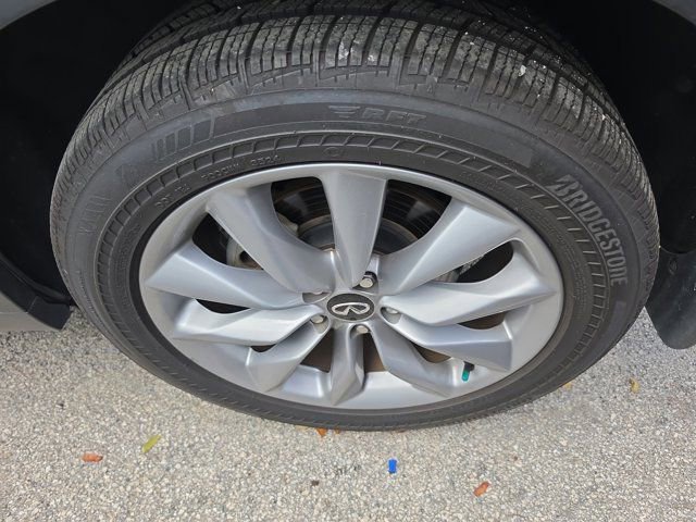 Used 2022 INFINITI QX50 Luxe image 7