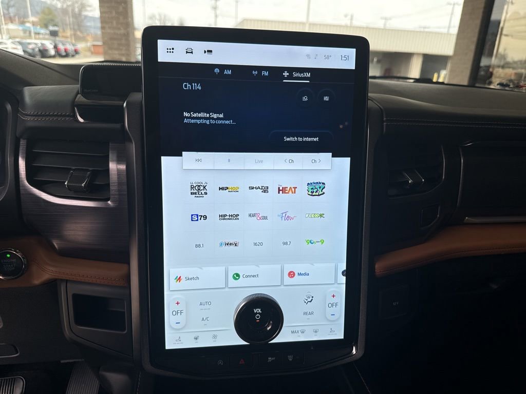 Certified 2022 Ford Expedition Platinum image 12