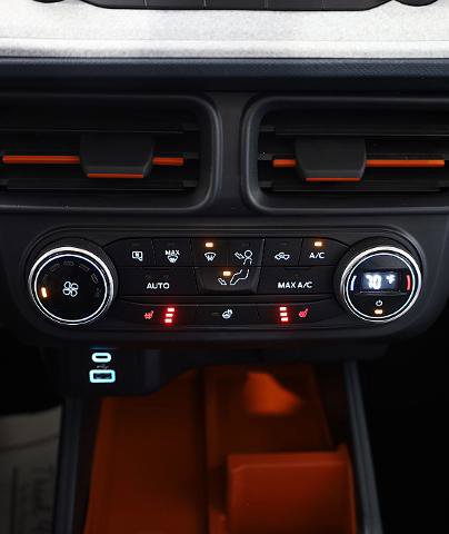 Certified 2022 Ford Maverick XLT w/ Equipment Group 300A Standard image 15