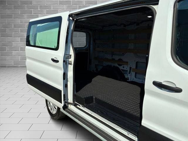 Certified 2025 Ford Transit 250 Low Roof w/ Exterior Upgrade Package RWD image 15