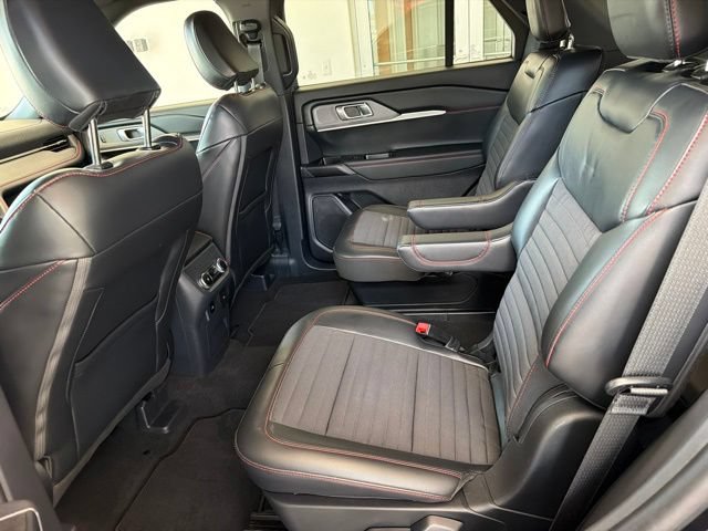 Certified 2025 Ford Explorer ST-Line AWD/4WD image 17