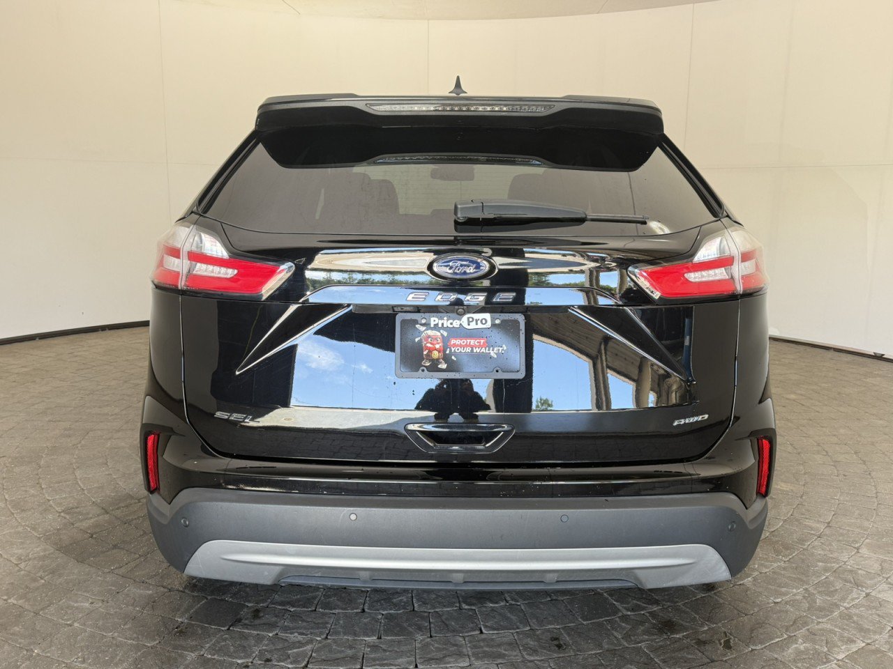 Certified 2023 Ford Edge SEL w/ Convenience Package AWD/4WD image 6