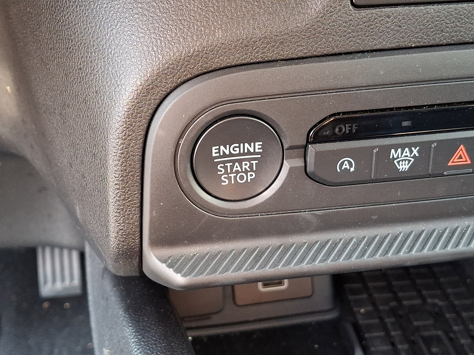 Certified 2025 Ford Bronco Sport Outer Banks w/ Outer Banks Tech Package+ AWD/4WD image 27