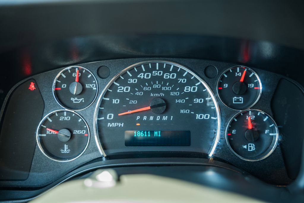 Used 2024 GMC Savana 2500 w/ Driver Convenience Package image 45