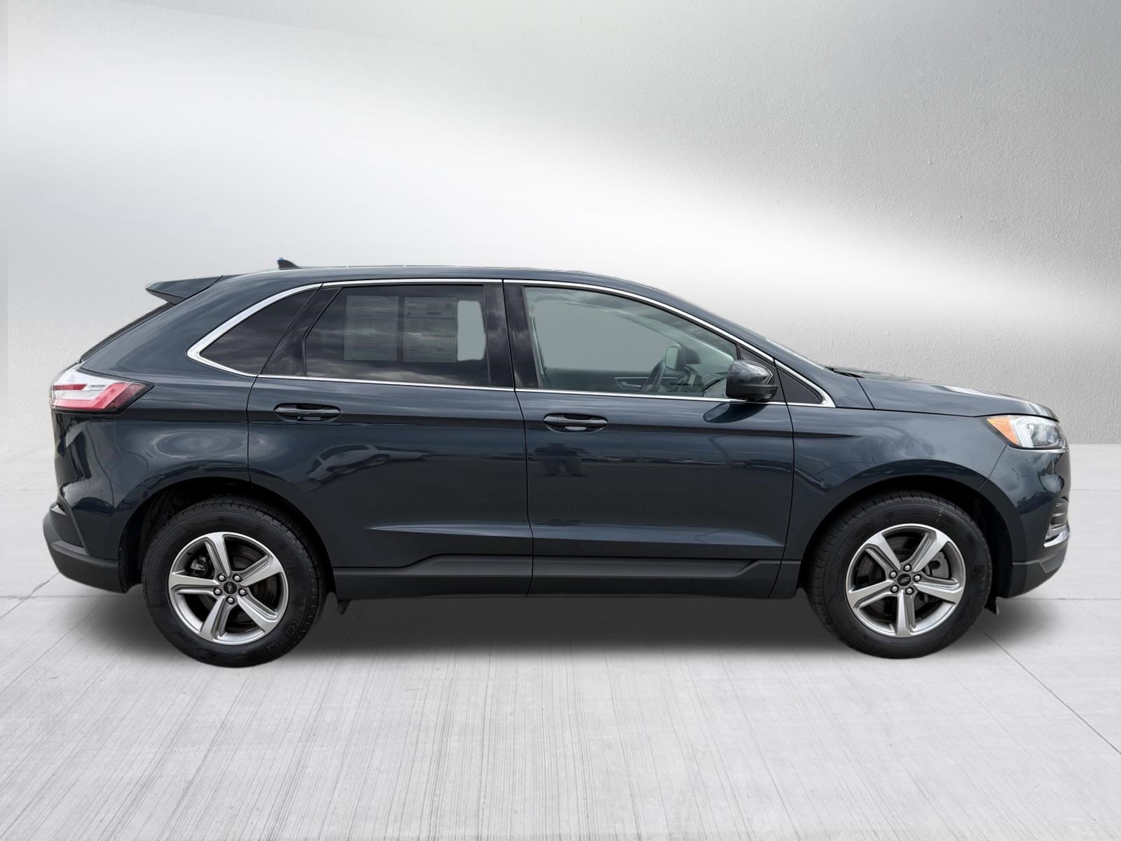 Certified 2024 Ford Edge SEL w/ Convenience Package AWD/4WD image 8