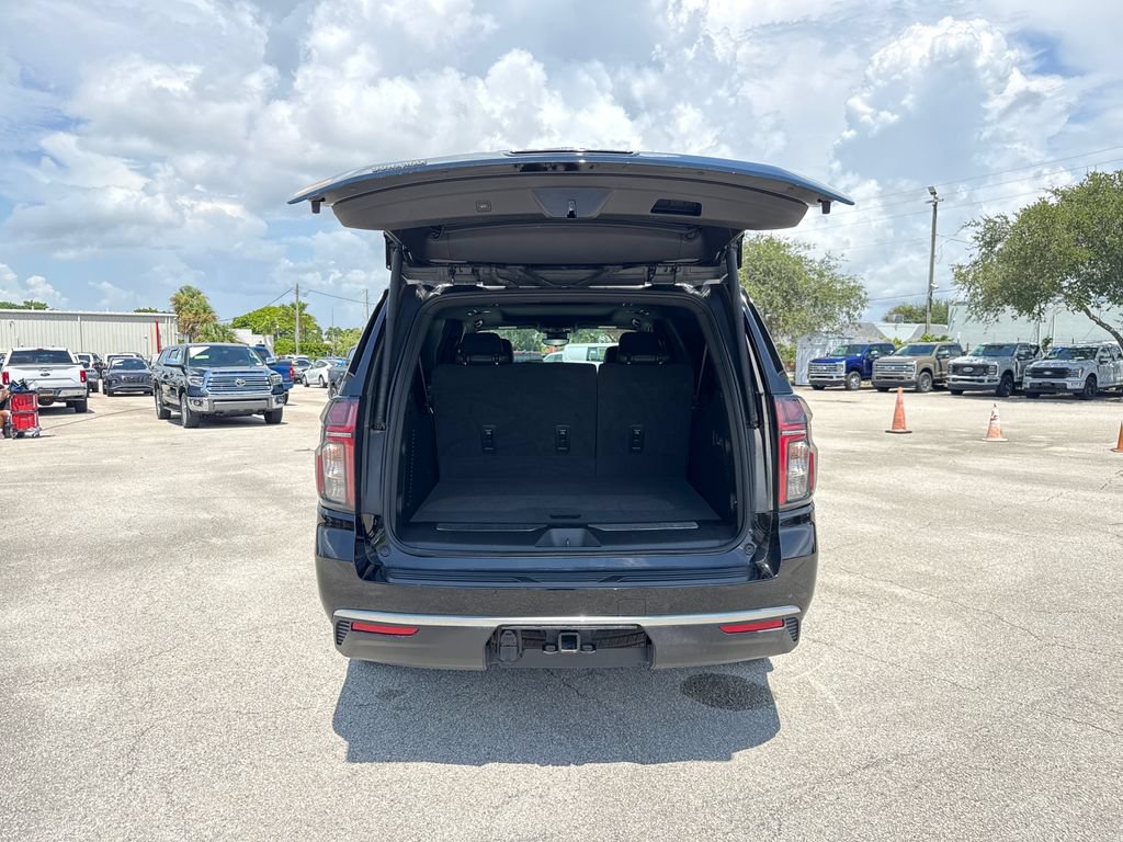 Used 2024 Chevrolet Suburban High Country AWD/4WD image 31