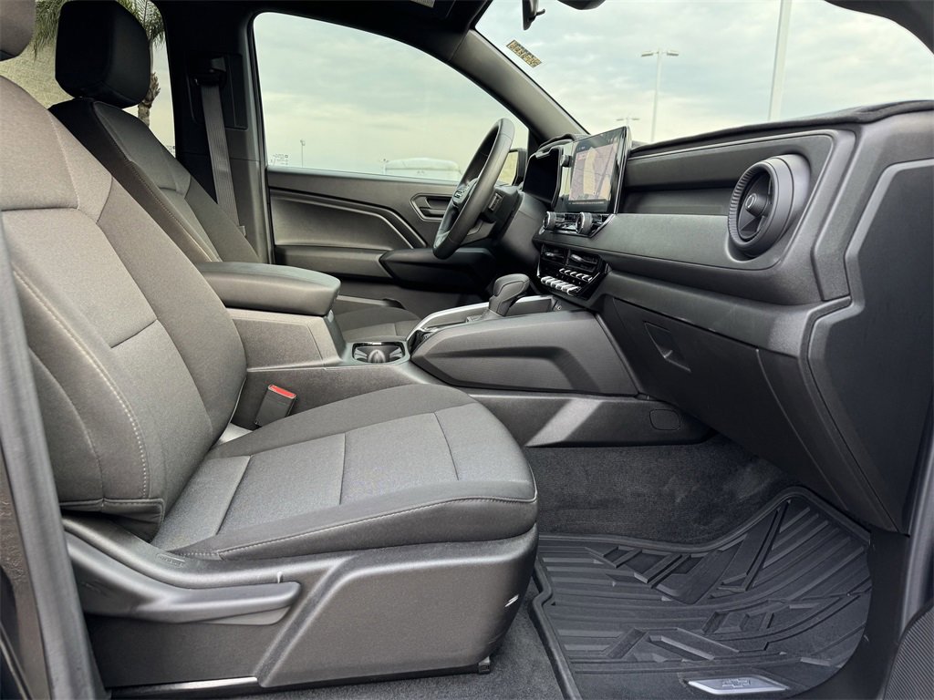 Used 2026 Chevrolet Colorado W/T w/ WT Custom Package image 19