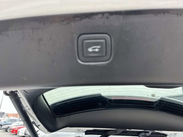 Used 2024 Chevrolet Blazer LT image 13