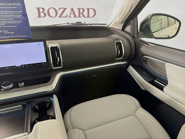 Certified 2025 Ford Expedition Platinum w/ Platinum Ultimate Package AWD/4WD image 28