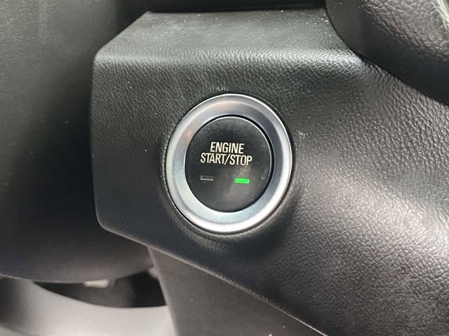 Used 2023 GMC Terrain SLT w/ Tech Package FWD image 30