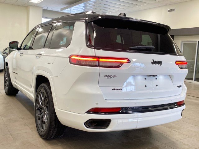 Used 2023 Jeep Grand Cherokee L Summit AWD/4WD image 2