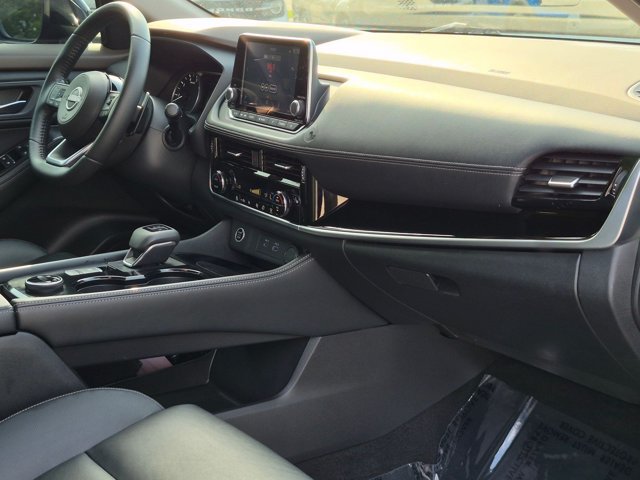 Used 2023 Nissan Rogue SL AWD/4WD image 20