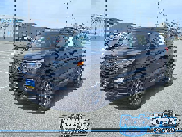 Certified 2023 Ford Explorer XLT w/ Equipment Group 202A