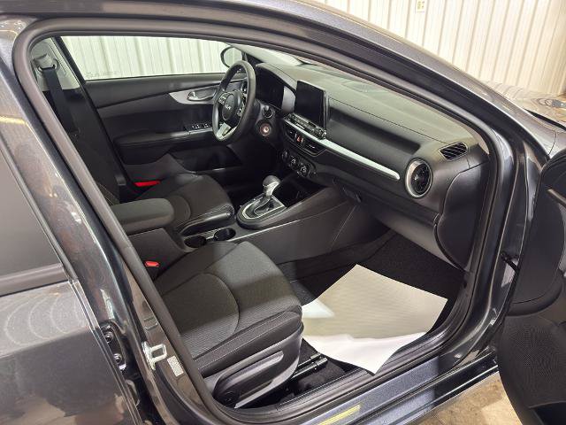 Used 2024 Kia Forte LXS FWD image 30