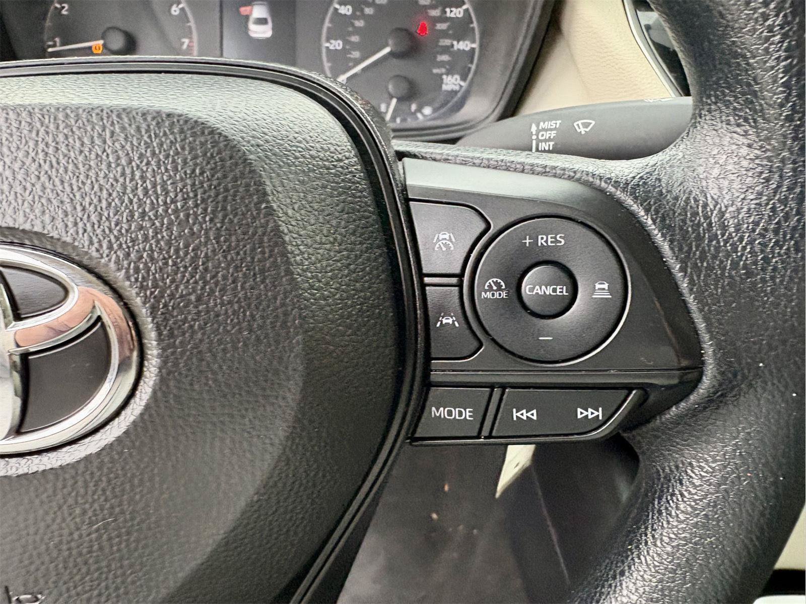 Used 2025 Toyota Corolla LE FWD image 16