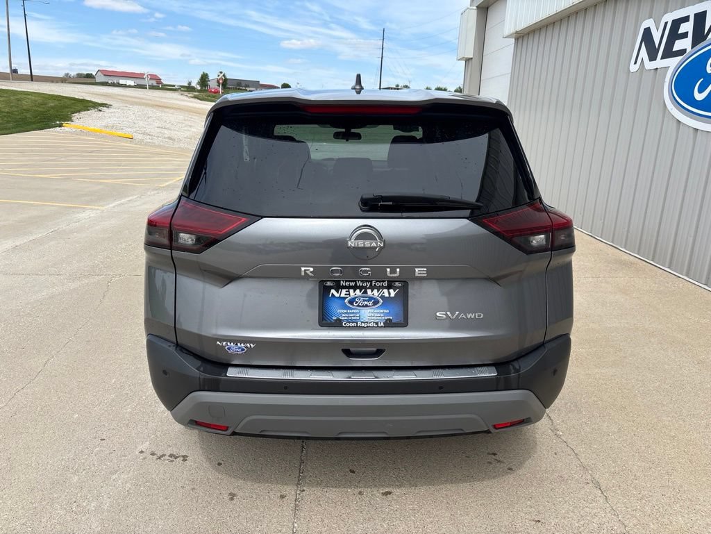 Used 2022 Nissan Rogue SV AWD/4WD image 5