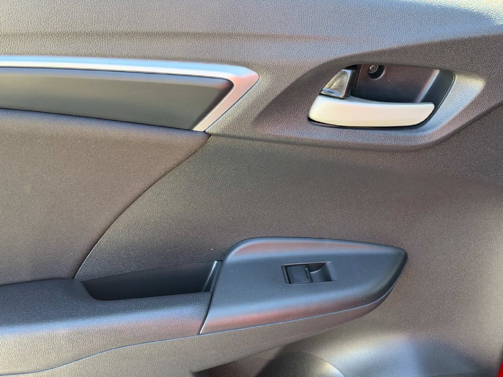 Used 2017 Honda Fit LX image 18