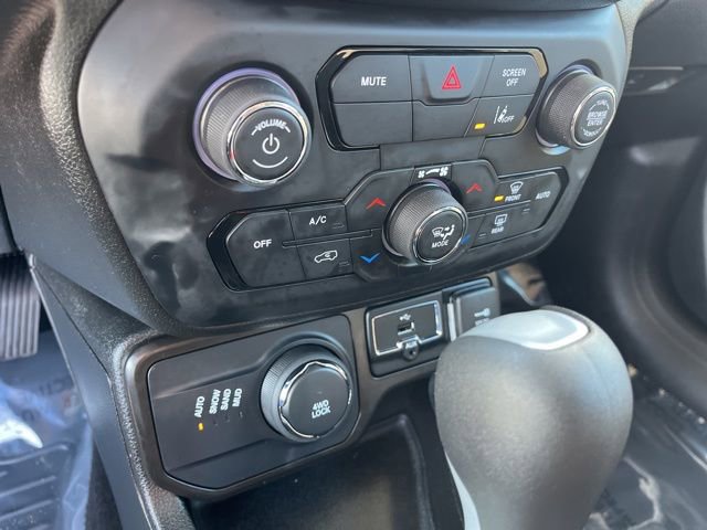 Used 2021 Jeep Renegade Sport AWD/4WD image 19