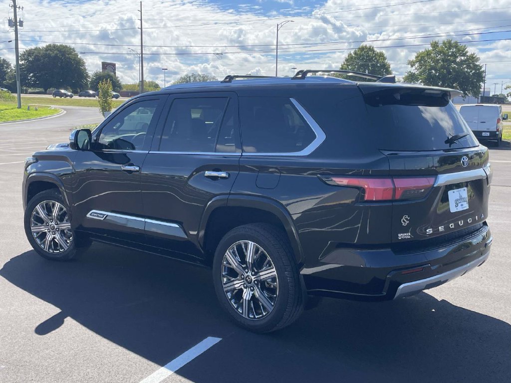 Used 2024 Toyota Sequoia Capstone AWD/4WD image 5